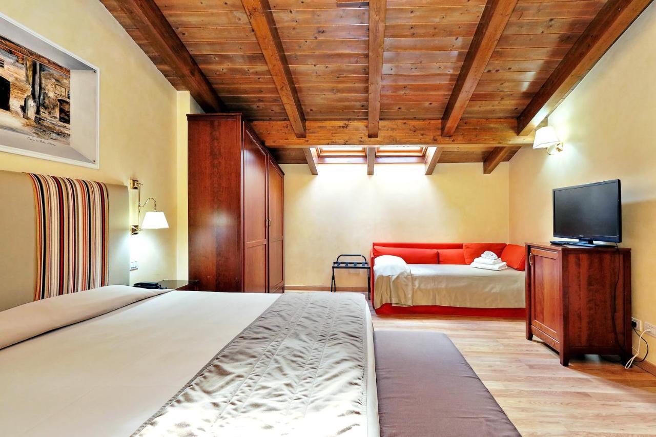 Hotel Camelia Rome Bagian luar foto