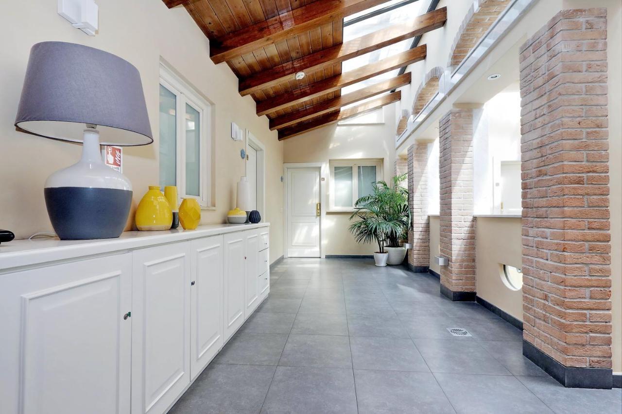 Hotel Camelia Rome Bagian luar foto