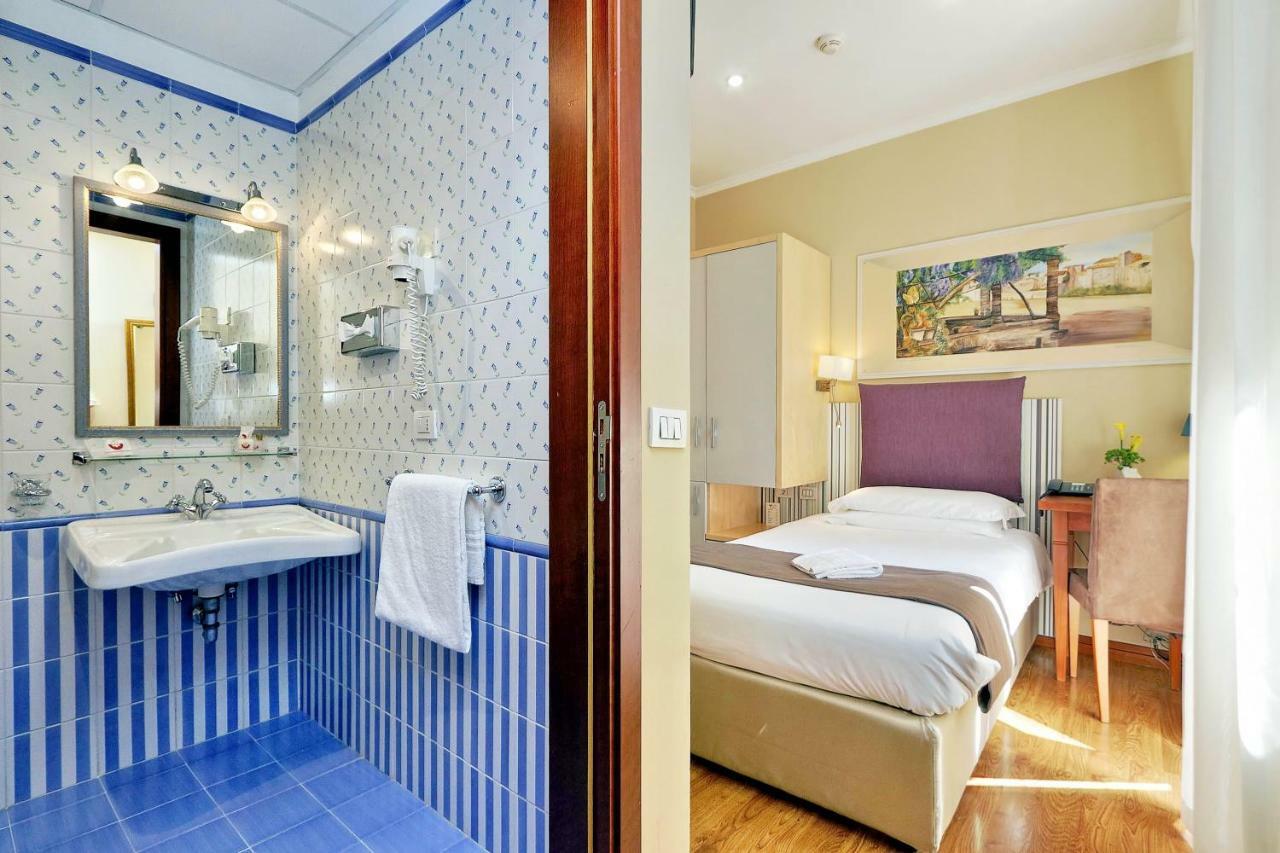 Hotel Camelia Rome Bagian luar foto